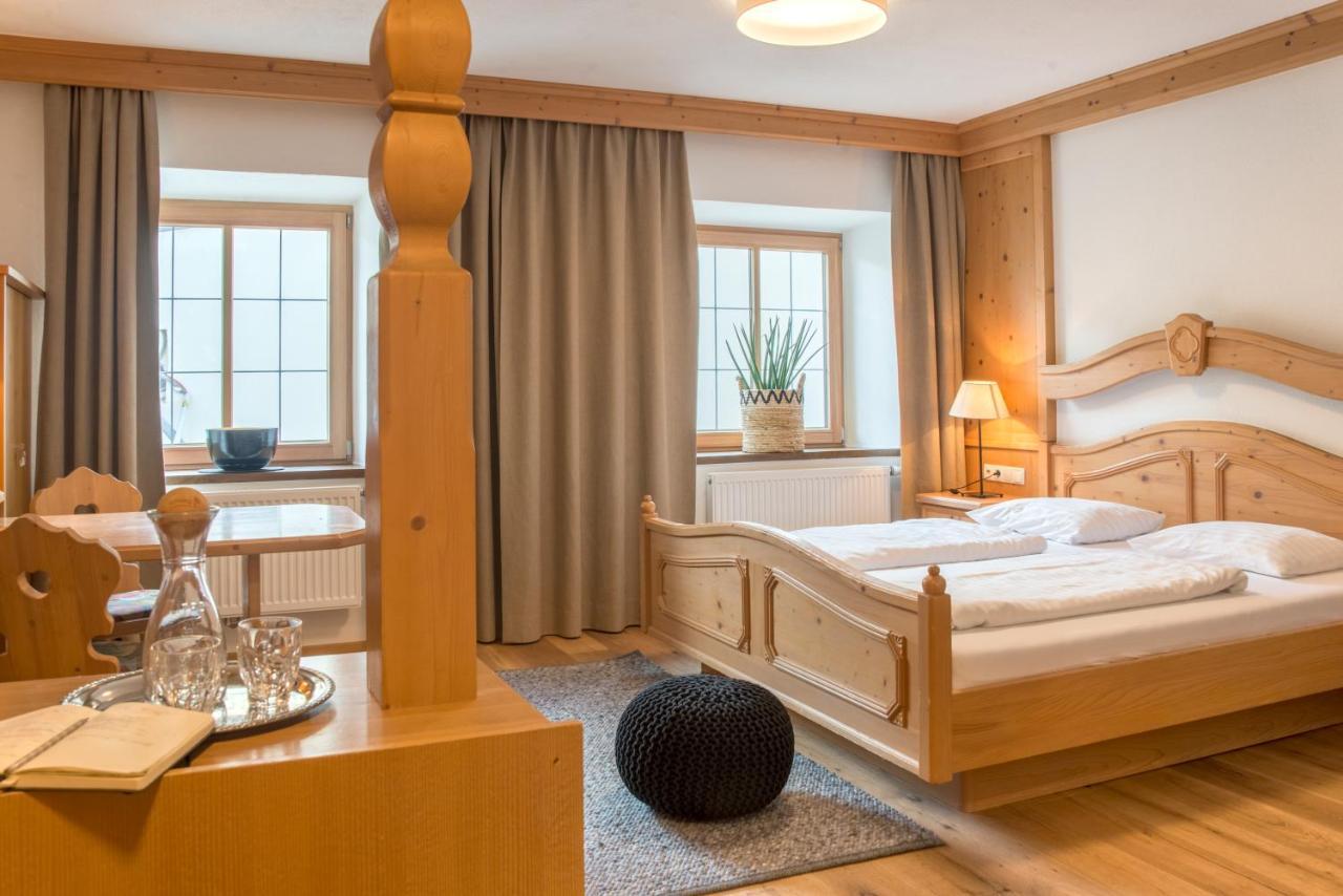 Hotel Gasthof Hirschentenne Stams Buitenkant foto